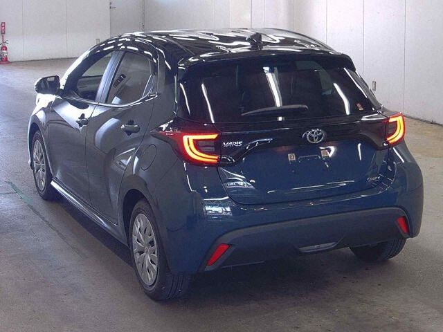 2025 Toyota Yaris ハイブリッドZ auction photo 2