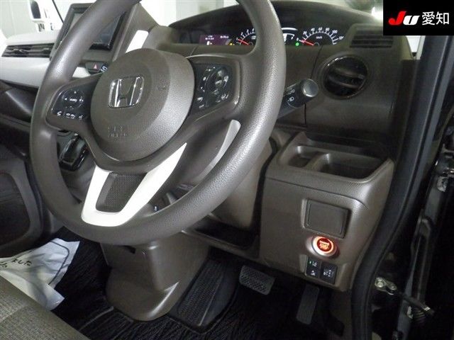 2022 Honda N-BOX G auction photo 5