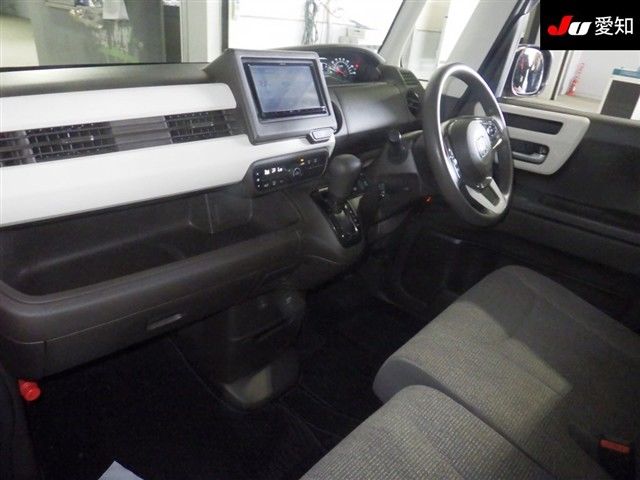 2022 Honda N-BOX G auction photo 3