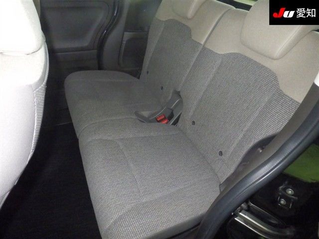 2022 Honda N-BOX G auction photo 4