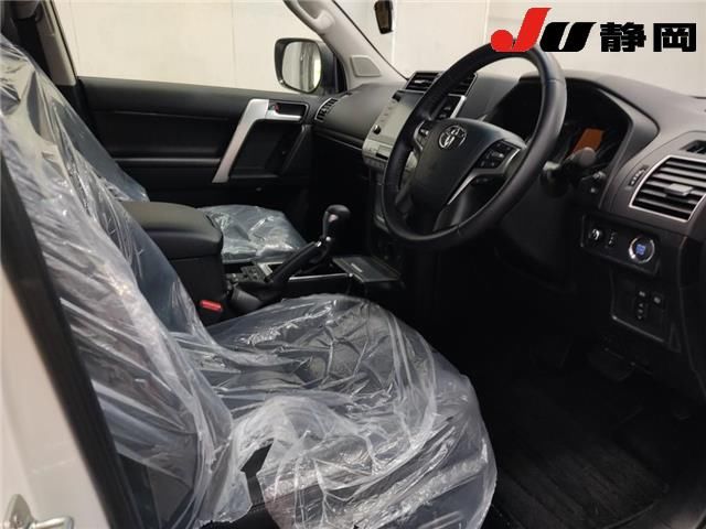 2023 Toyota Land Cruiser Prado 4WD TX L Package Matte Black Edition auction photo 3
