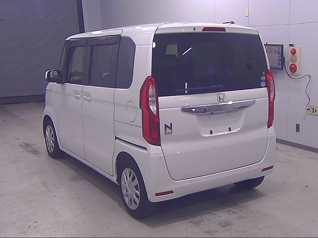 2021 Honda N-BOX L auction photo 5