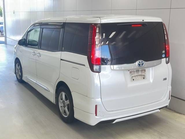 2015 Toyota Noah ハイブリッドG auction photo 3