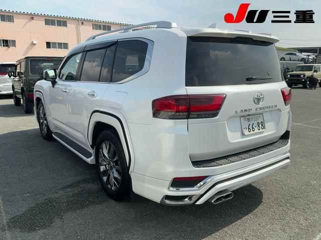2023 Toyota Land Cruiser ZX 4WD auction photo 2