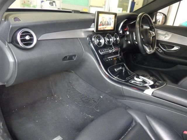 2017 Mercedes-Benz C 180 Laureus ED Radar Safety P auction photo 2