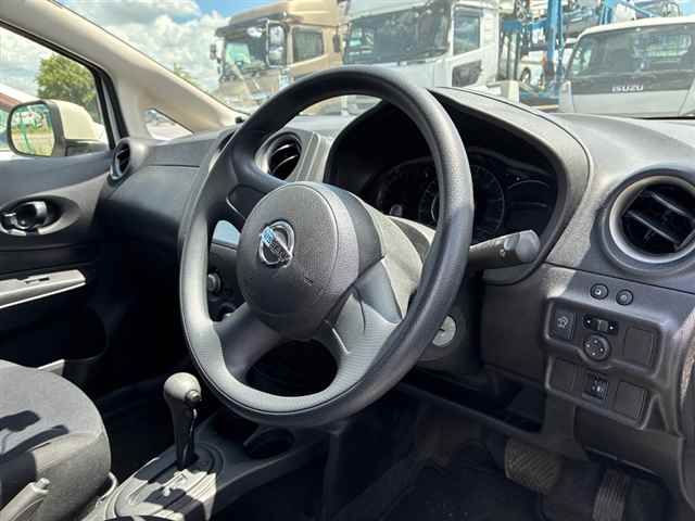 2014 Nissan Note auction photo 3