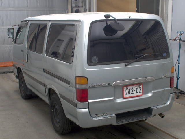 2003 Toyota ハイエースV Super GL 1.25 ton 5-cylinder auction photo 2