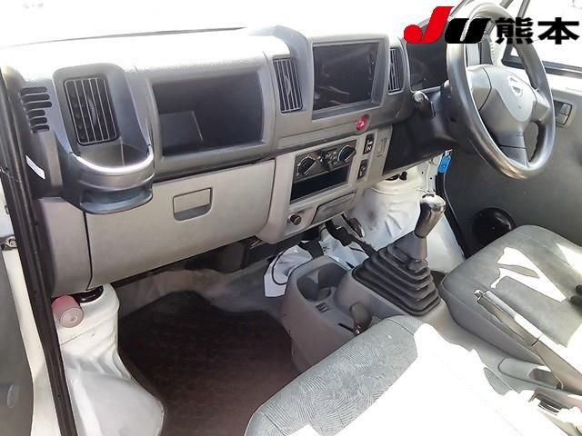 2010 Nissan クリッパー 4WD auction photo 3
