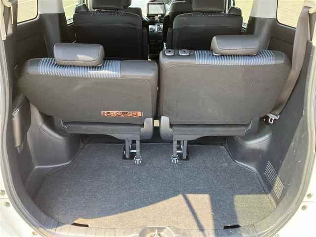 2015 Toyota Noah Si auction photo 9