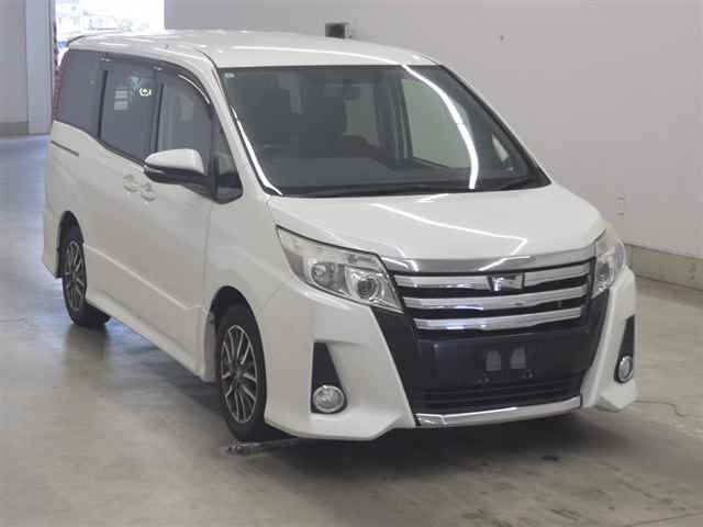 2015 Toyota Noah Si Japan auction vehicle