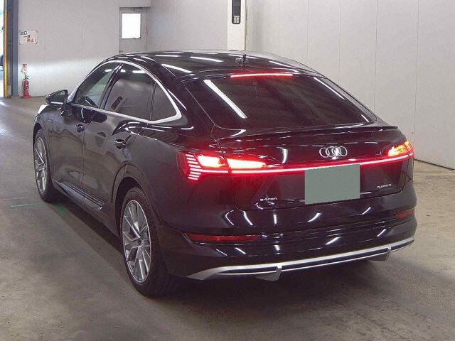 2021 Audi e-tron Sportback 55Q Toro 1st Edition 4WD auction photo 2
