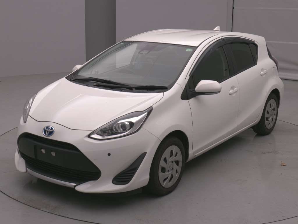2021 Toyota Aqua S Japan auction vehicle