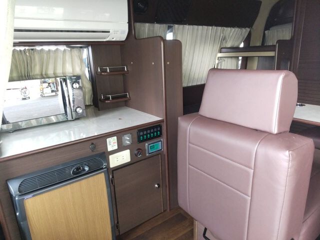 2025 Toyota Hiace Camping 4WD auction photo 6