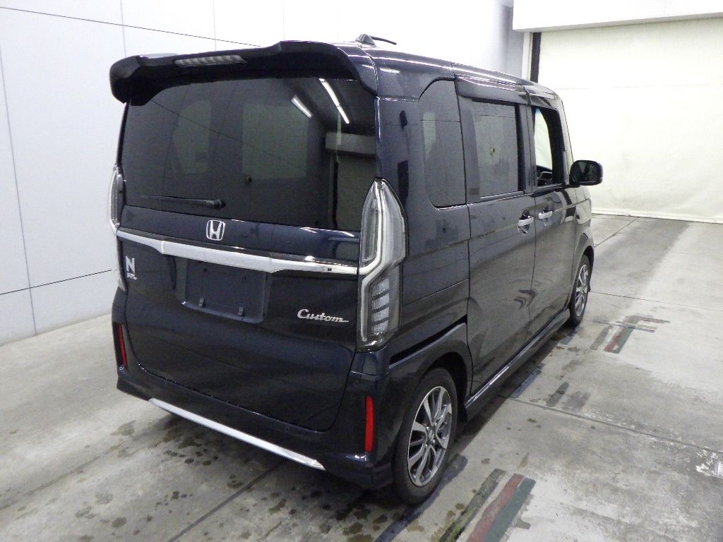 2021 Honda N-BOX カスタムL auction photo 2