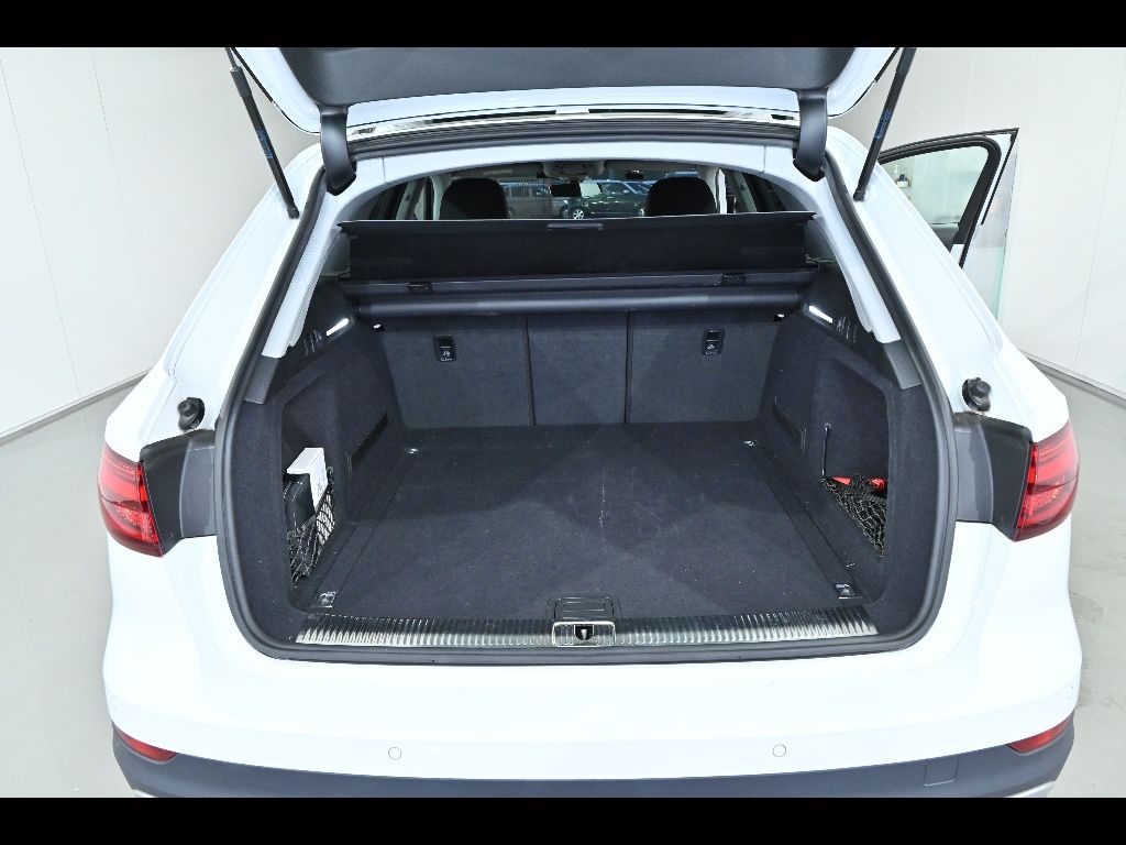 2018 Audi A4 Avant Allroad Quattro auction photo 11
