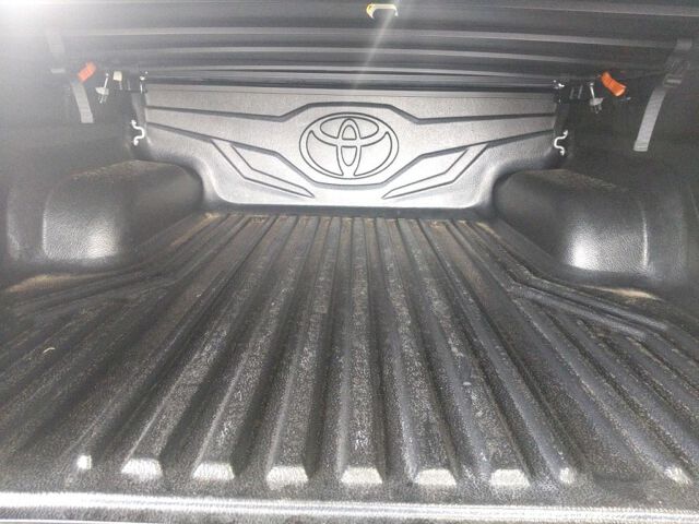 2024 Toyota Hilux Z GRスポーツ 4WD auction photo 6