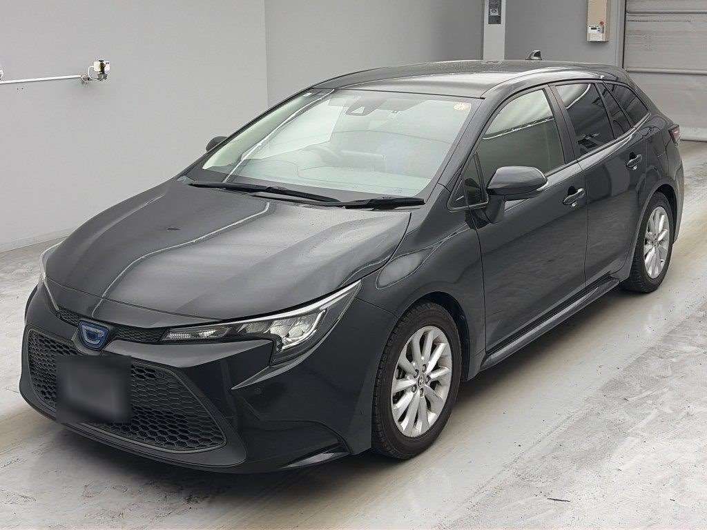 Japan Auction Vehicles 4 2021 Toyota Corolla Touring ハイブリッド S auction photo
