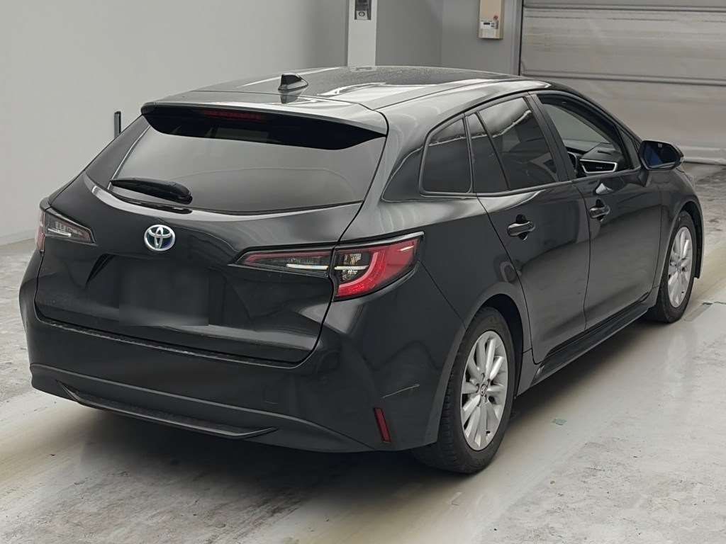 2021 Toyota Corolla Touring ハイブリッド S auction photo 2