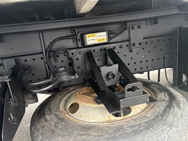 2010 Isuzu Elf アルミウイング PG auction photo 12