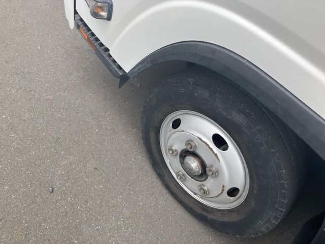 2010 Isuzu Elf アルミウイング PG auction photo 9