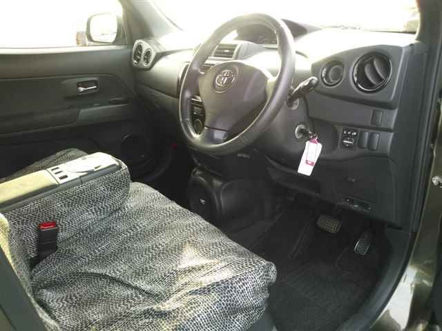 2013 Toyota bB ZキラメキーG auction photo 3