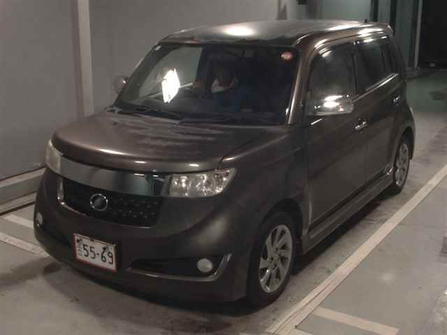2013 Toyota bB ZキラメキーG auction photo 4