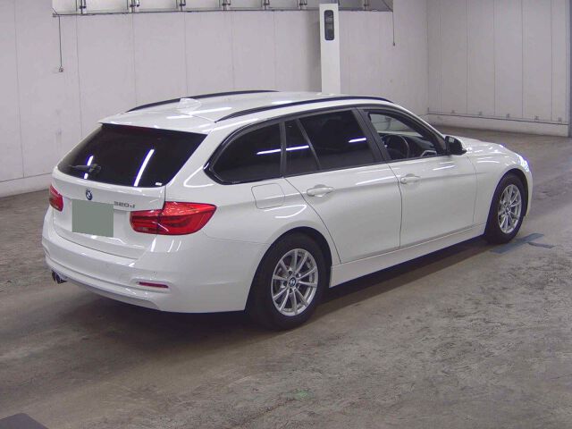 2018 BMW 3 Series 320Dツーリング auction photo 5
