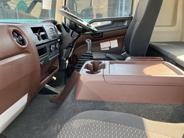2019 Hino Ranger ヒラ.クレーン4ダン auction photo 5