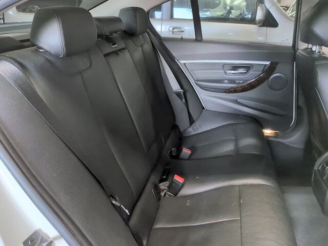 2017 BMW 3 Series 330E Luxury I Puff auction photo 6