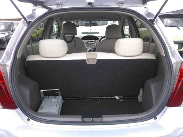 2009 Toyota Vitz F LTD auction photo 10