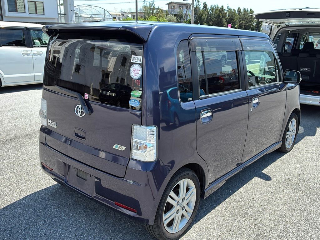2014 Toyota Pixis Space カスタムRS auction photo 2