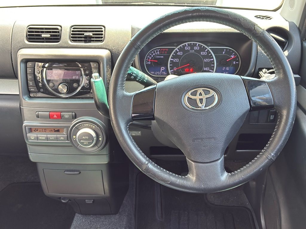 2014 Toyota Pixis Space カスタムRS auction photo 3