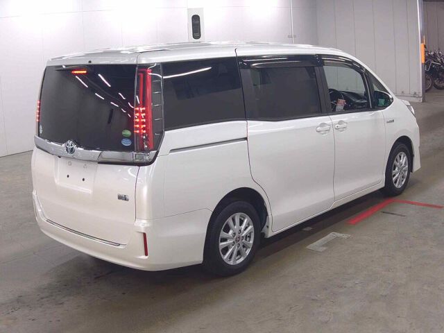 2019 Toyota Noah HV X auction photo 5