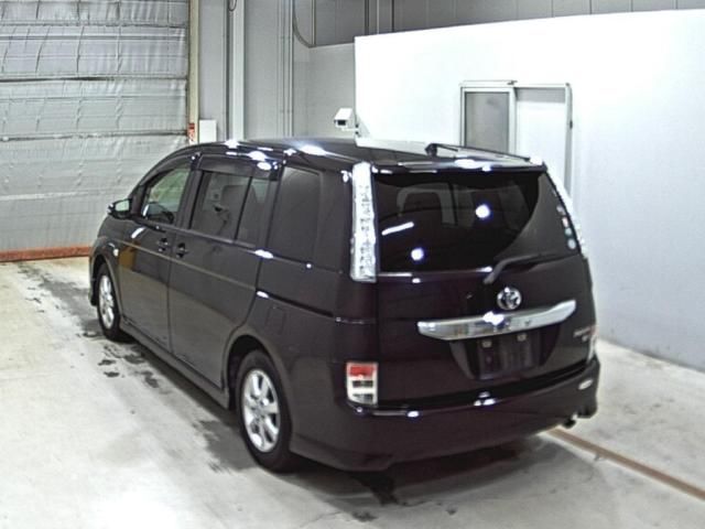 2015 Toyota Isis プラタナ auction photo 2