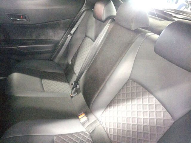 2022 Toyota C-HR Gモードネロセフティ+2 auction photo 6