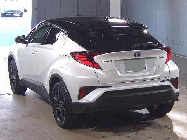 2022 Toyota C-HR Gモードネロセフティ+2 auction photo 2