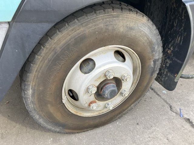 2005 Isuzu Forward コンテナセンヨウ auction photo 8