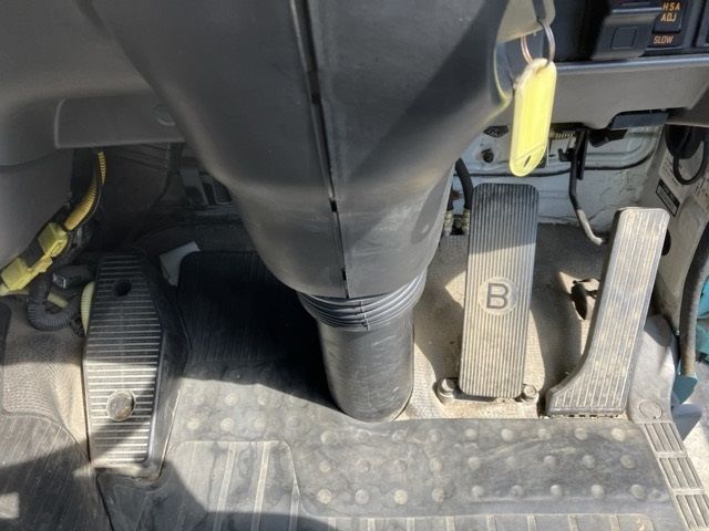 2005 Isuzu Forward コンテナセンヨウ auction photo 4