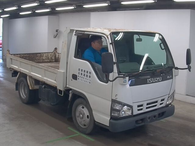 Japan Auction Vehicles 8 2006 Isuzu Elf ダンプ auction photo