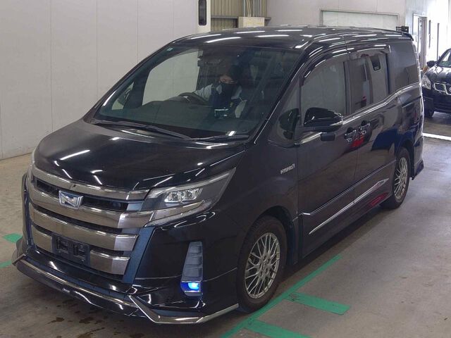 2017 Toyota Noah HV SI auction photo 4