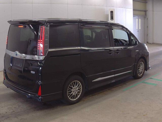 2017 Toyota Noah HV SI auction photo 5