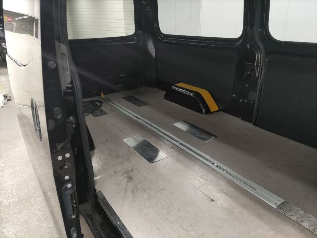 2018 Nissan NV350 Caravan ロングDXターボ 4WD auction photo 6