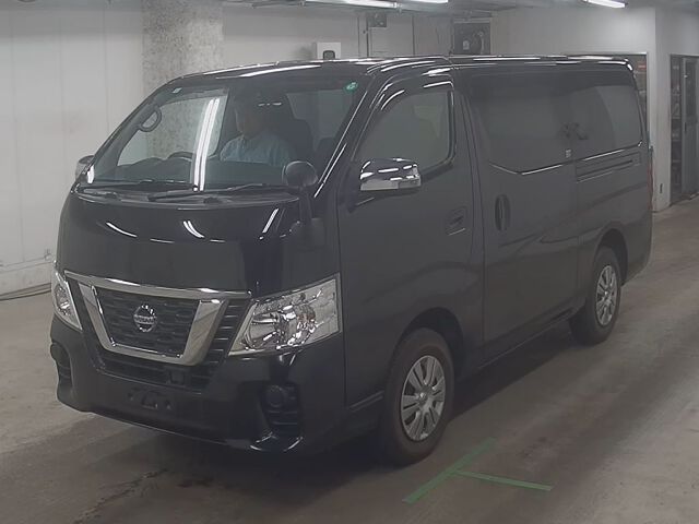 2018 Nissan NV350 Caravan ロングDXターボ 4WD auction photo 4