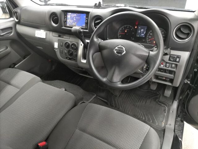 2018 Nissan NV350 Caravan ロングDXターボ 4WD auction photo 3