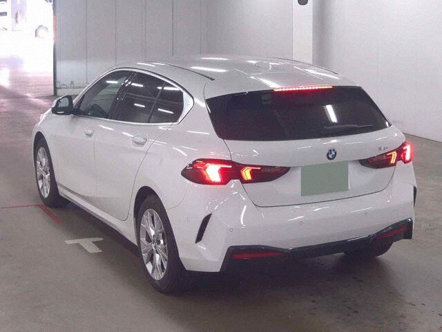 2024 BMW 1 Series 120 auction photo 2