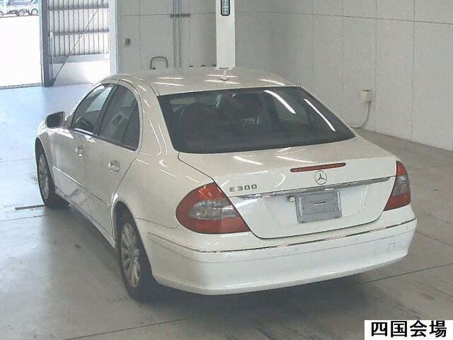 2007 Mercedes-Benz E-Class E300 auction photo 2