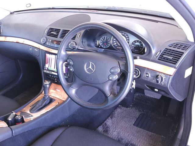 2007 Mercedes-Benz E-Class E300 auction photo 3