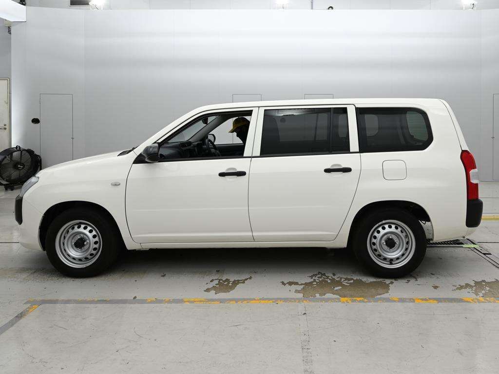 2025 Toyota Probox G auction photo 4