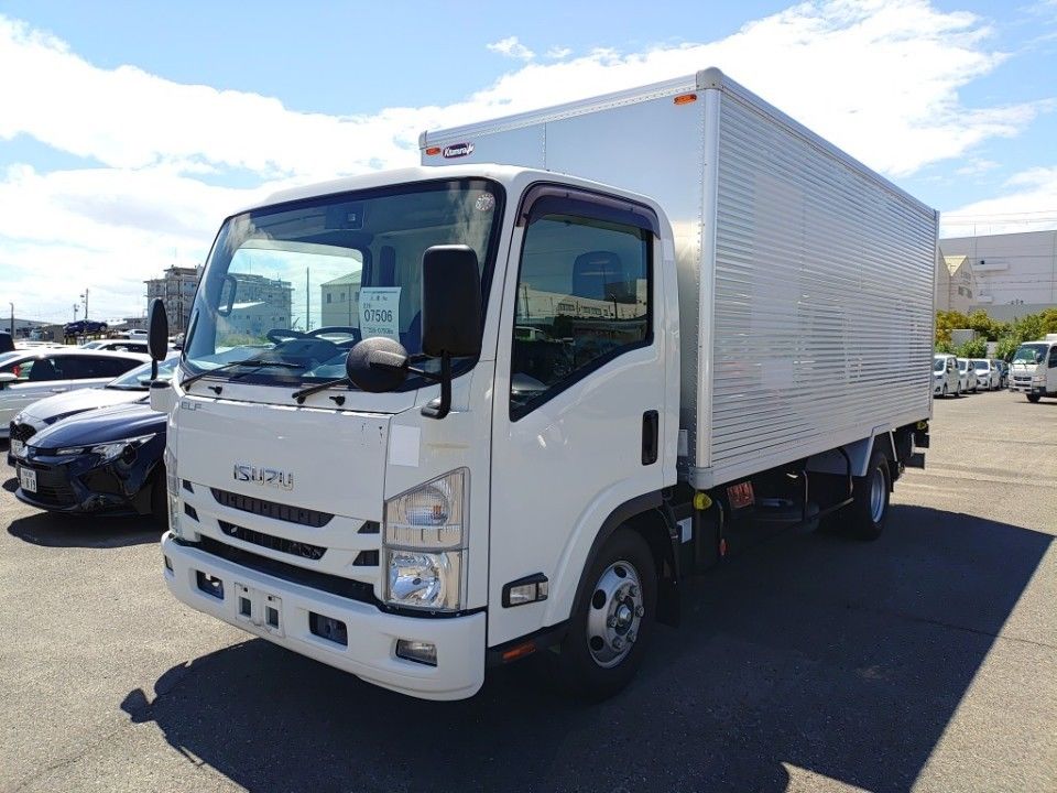 Japan Auction Vehicles 24 2021 Isuzu Elf auction photo