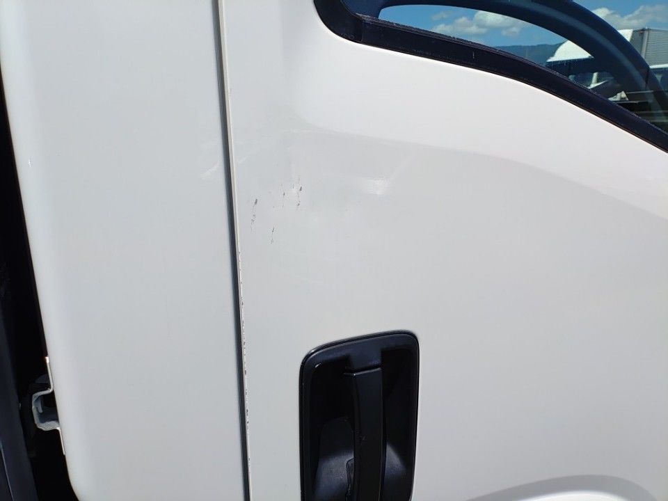 2021 Isuzu Elf auction photo 19